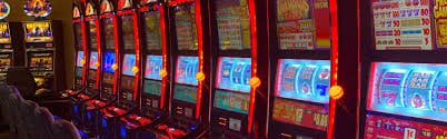 dultogel link app showing live blackjack table with dealer video feed and game controls